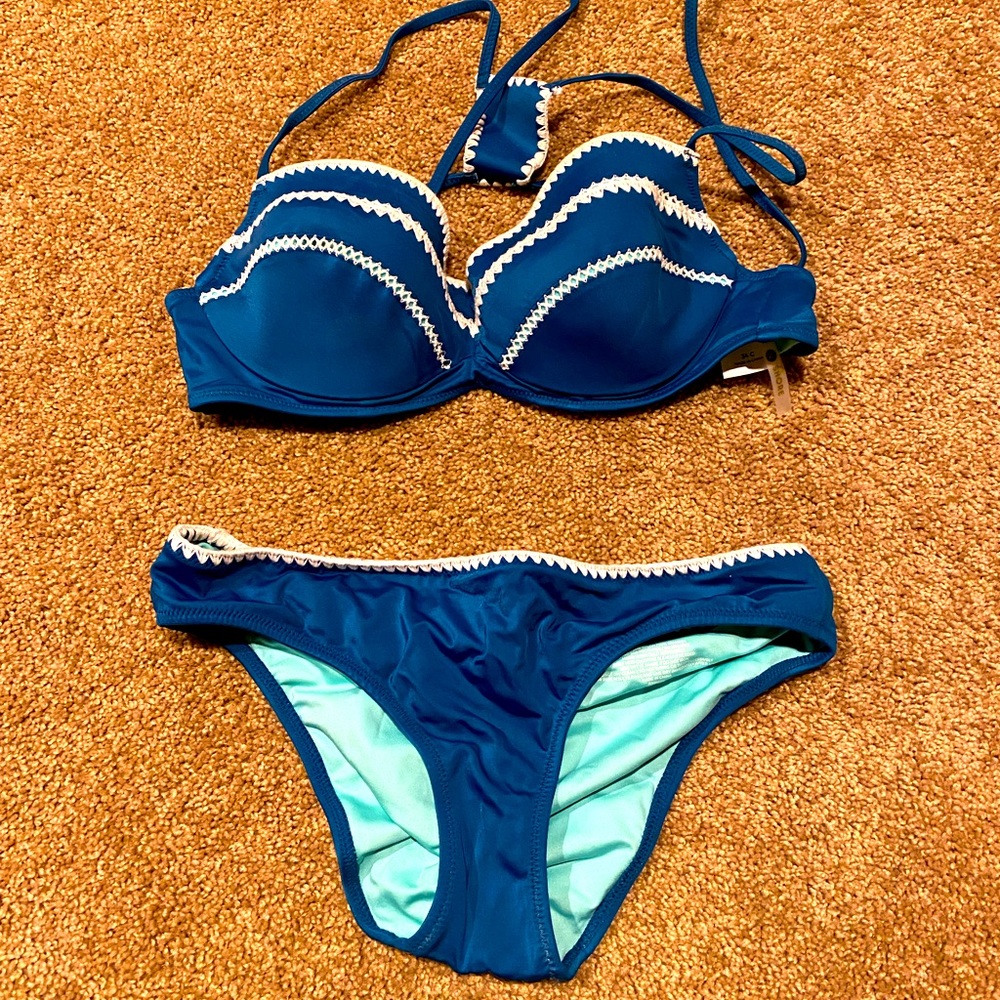 Blue/Teal 2 Piece Bikini Set!